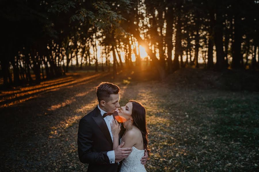 Fotógrafo de casamento Dominik Piątek (dominikpiatek). Foto de 25 de fevereiro 2020