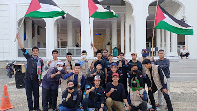 Aliansi Solidaritas Peduli Palestina(RM Al-Ishlah Lhoknga & OPEMAL Lampuuk) Adakan Aksi Galang Dana