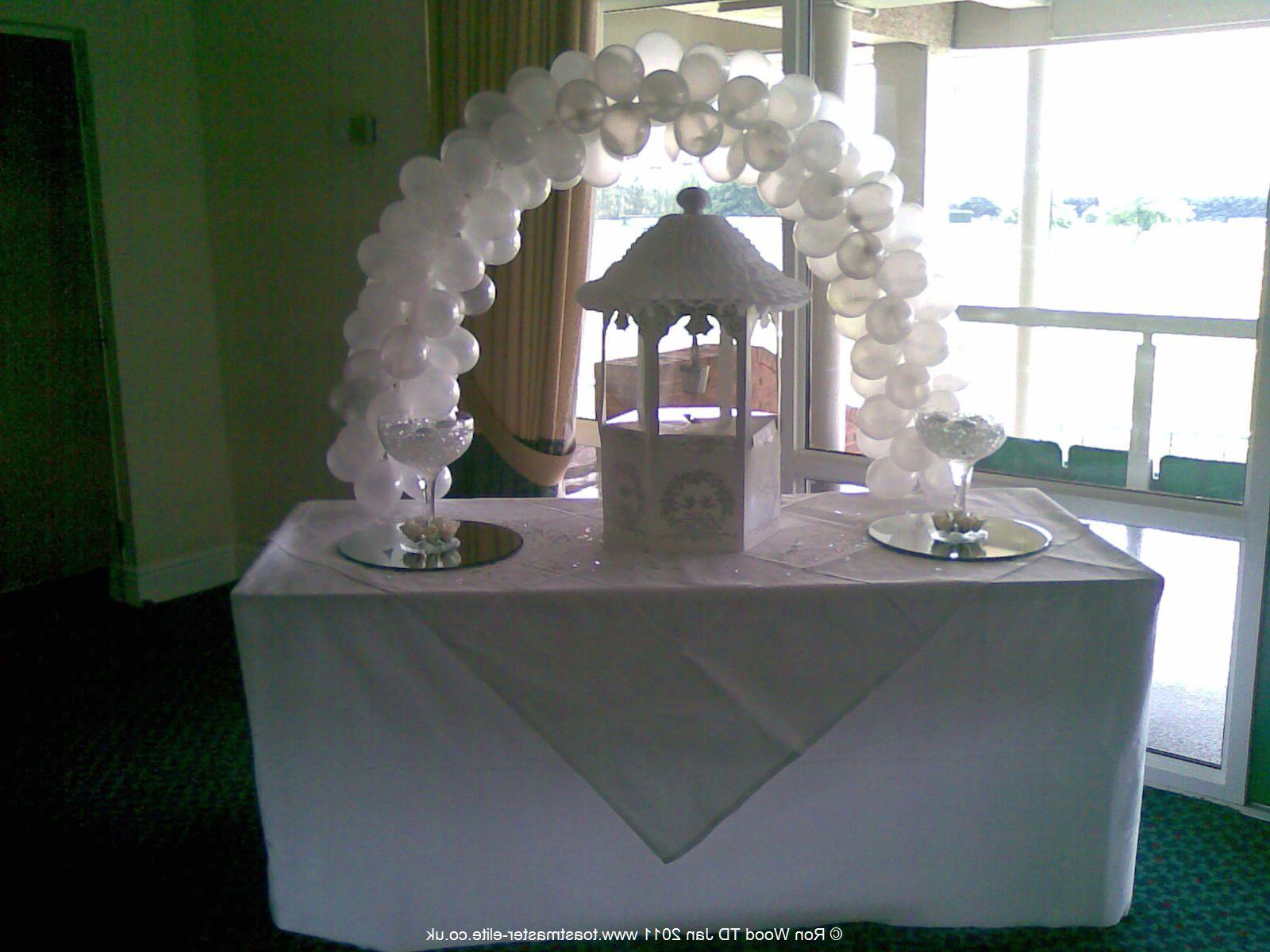 Table for the wedding cake