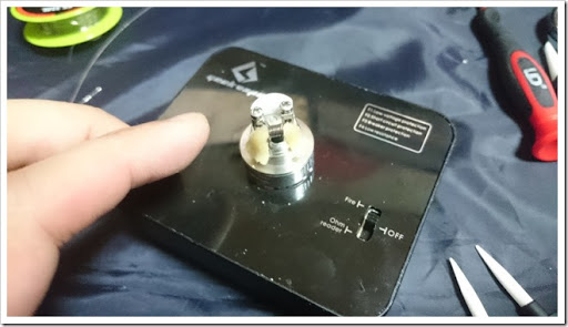 DSC 1651 thumb%25255B2%25255D - 【RTA】ジュースフローコントロールとドロートップフローつきの「UD Simba RTAタンク4.5ml」レビュー！