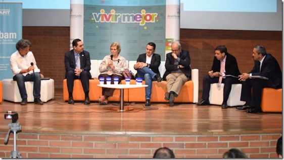 Conversatorio-e-informe-de-Urbam-14-678x381