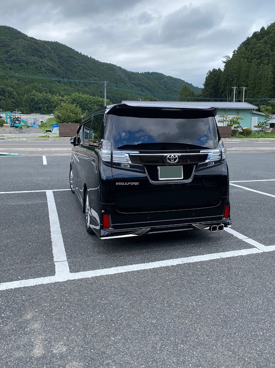 ヴェルファイアのVEROOXさんが投稿したカスタム事例の投稿画像1枚目