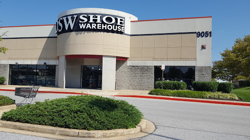 Shoe Store «DSW Designer Shoe Warehouse», reviews and photos, 9051 Snowden Square Dr, Columbia, MD 21045, USA