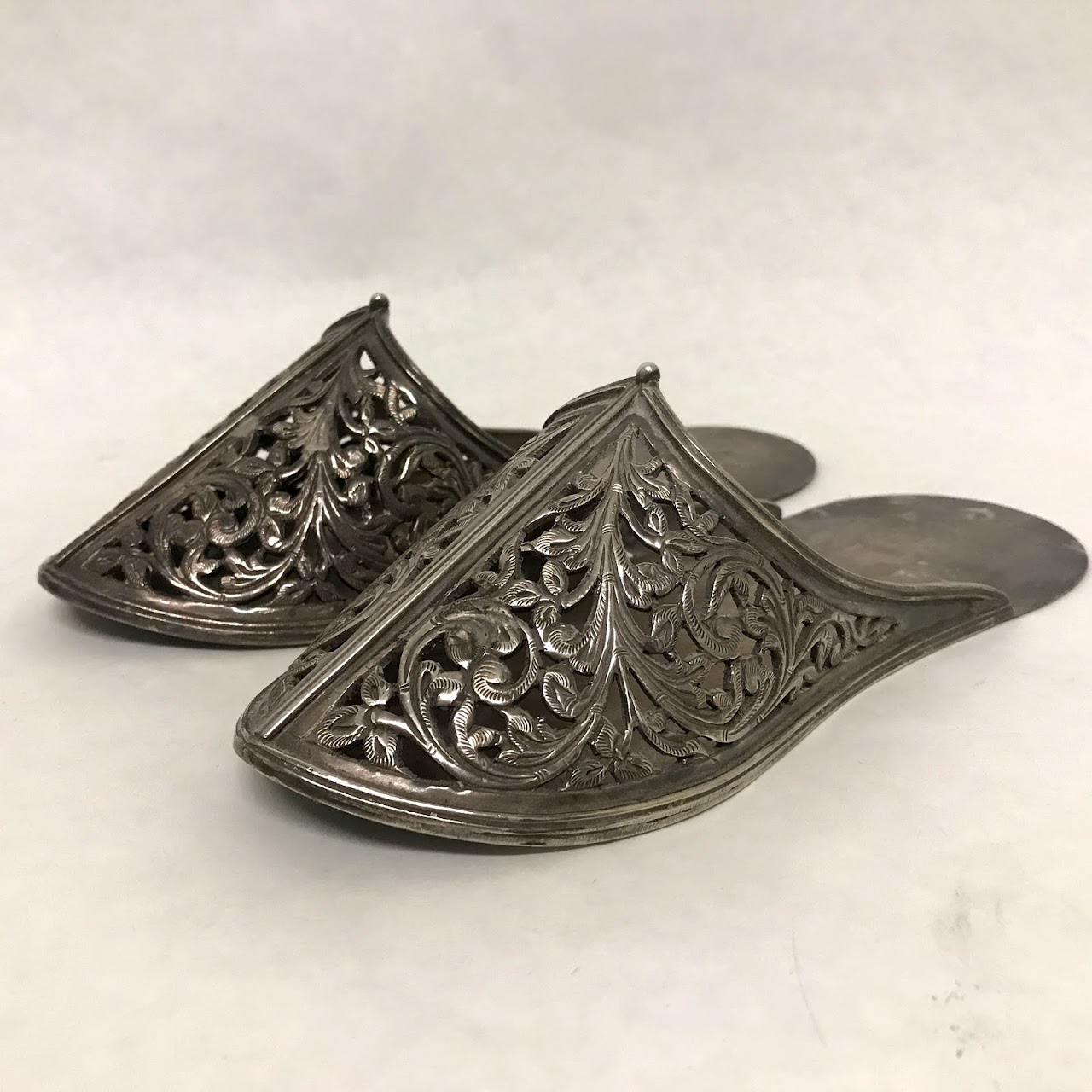 900 Silver Slipper Pair