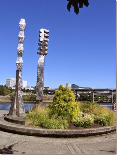 IMG_3455 Friendship Circle in Tom McCall Waterfront Park in Portland, Oregon on September 7, 2008