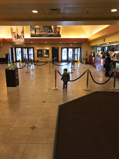 Movie Theater «Picture Show at Bloomingdale Court», reviews and photos, 324 W Army Trail Rd, Bloomingdale, IL 60108, USA