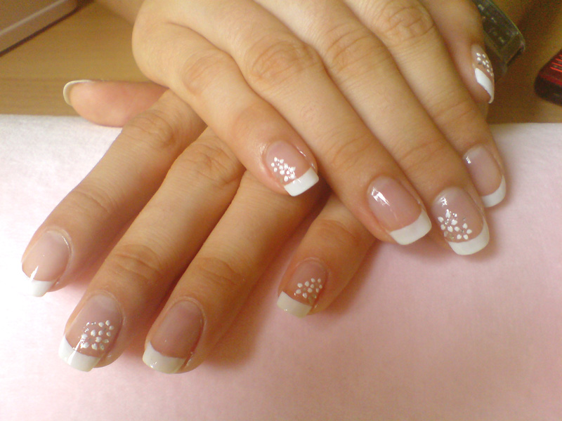 french manicure flower nail art