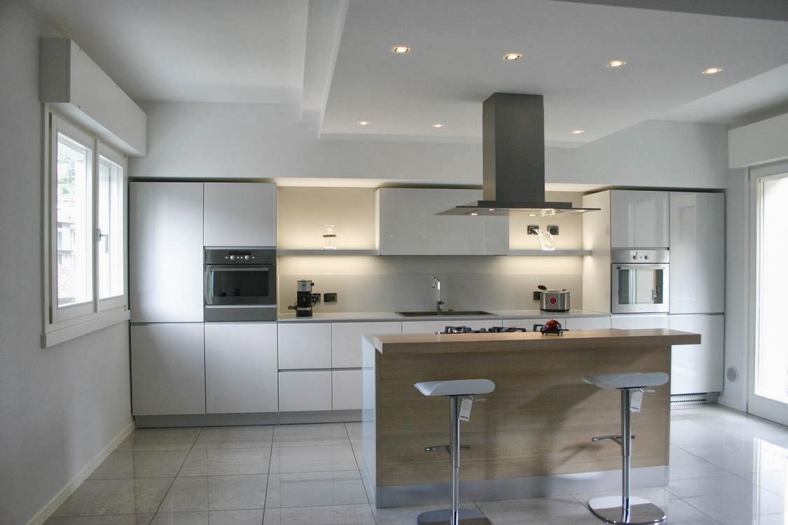 Valcucine Outlet Milano. Didascalia With Valcucine Outlet Milano ... Valcucine Outlet Milano. Didascalia With Valcucine Outlet Milano ...