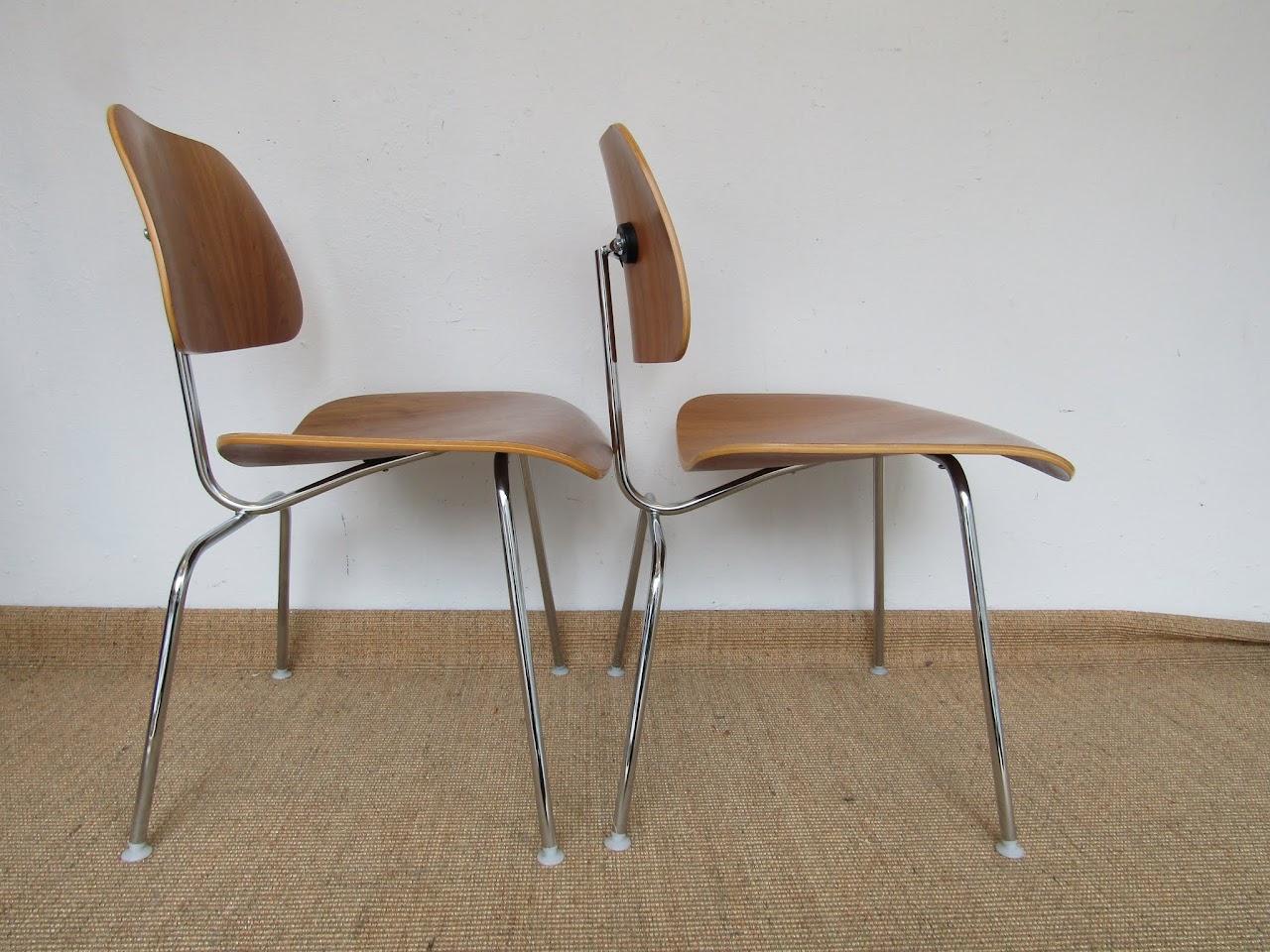 Eames Molded Plywood Chair Pair (8)