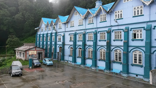 Darjeeling Government College, Lebong Cart Rd, Richmond Hill, Darjeeling, West Bengal 734104, India, University, state WB