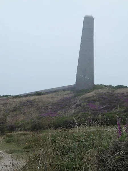Chimney close to Tobban Horse, part of the Wheal Sterran and Wheal Tye mines