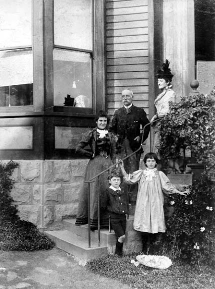 William Archer Kermode and Family at Bellerive