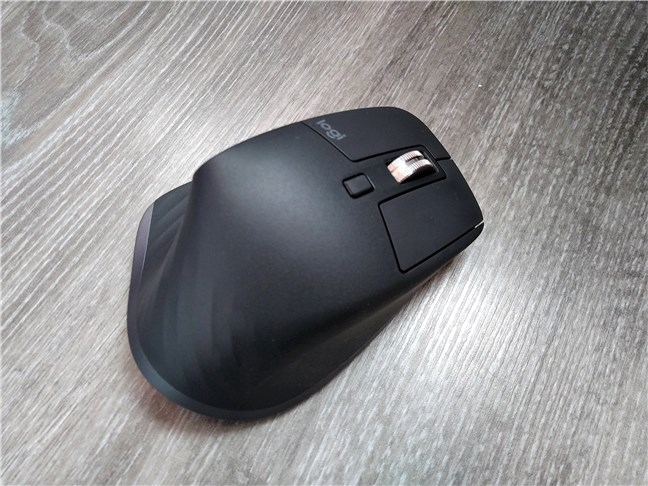 Una vista del mouse Logitech MX Master 3