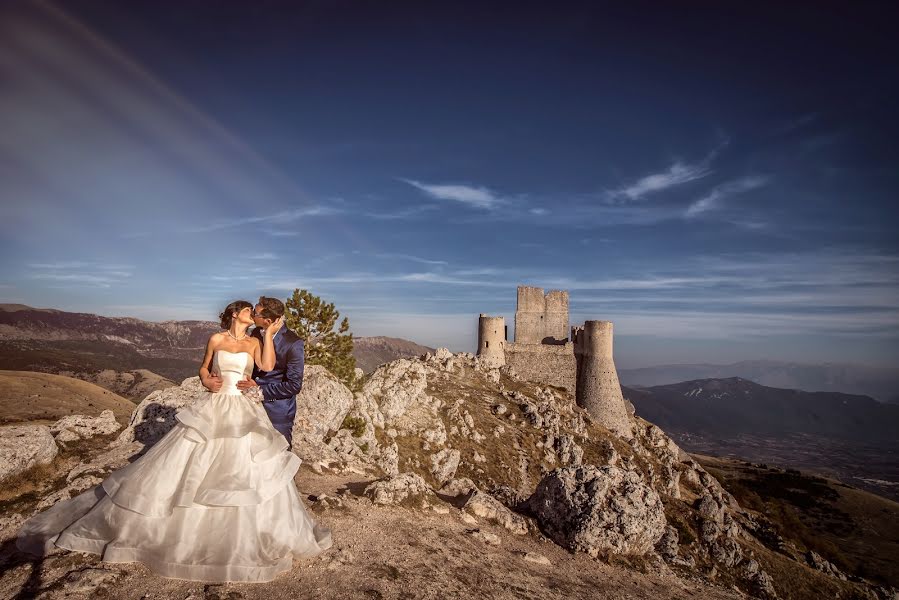 Fotografo di matrimoni Alessandro Di Boscio (alessandrodib). Foto del 27 novembre 2017