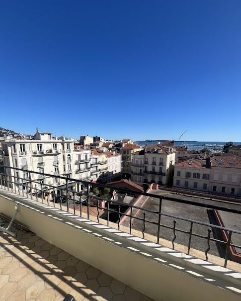 Location  appartement 4 pièces 93 m² à Cannes (06400), 2 600 €