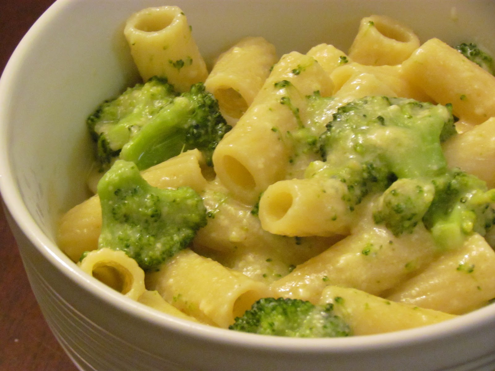 The Persnickety Picnic Rigatoni with Broccoli in Garlic Parmesan Sauce