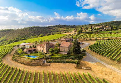 Corps de ferme avec jardin et piscine 2