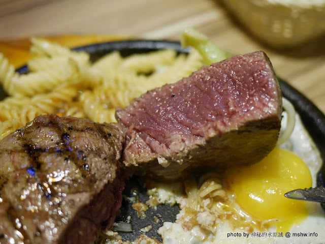 【食記】桃園Thickly Cut Steak 厚切牛排-桃園旗艦店-板橋亞東原創@桃園 : CP值不錯, 吃飽飽不用花大錢的平價牛排餐廳 下午茶 區域 午餐 吃到飽 排餐 晚餐 桃園市 美式 西式 豬排 鐵板料理 飲食/食記/吃吃喝喝 