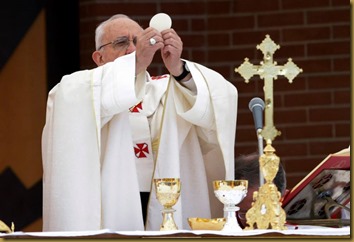 PAPA FRANCISCO EN MISA