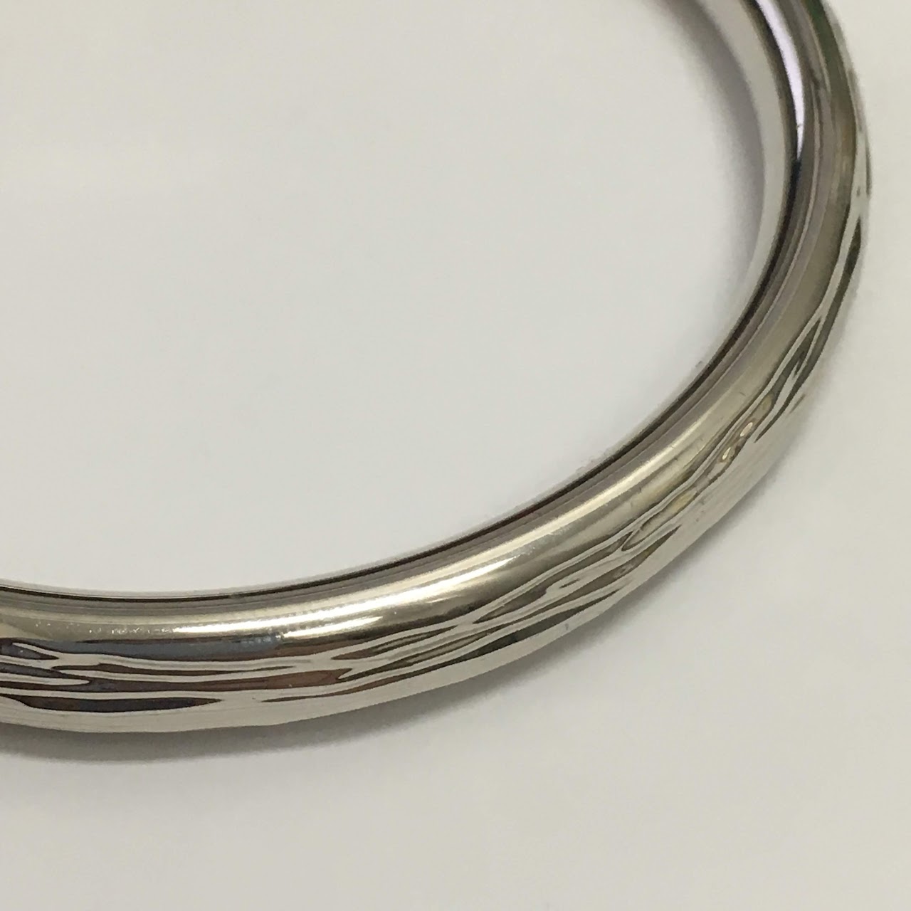 Milor 14 Kt. White Gold & Resin Bangle