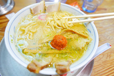 The first ramen place we decide to try at Shin Yokohama Eamen Museum is at the shop Ryu Shanghai Honten, whose trademark is in its super-fat noodles folded over 32 times and that their spicy miso ramen is topped off with a scoop of the raw, spicy-hot miso