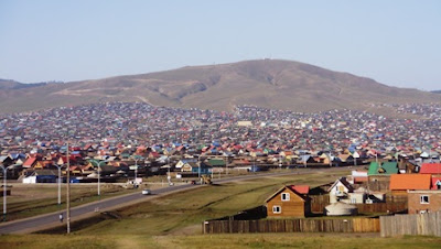 Юрточные поселения в Эрдэнэте, Монголия