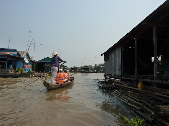 Blog de voyage-en-famille : Voyages en famille, Phnom Penh - Kampong Chhnang