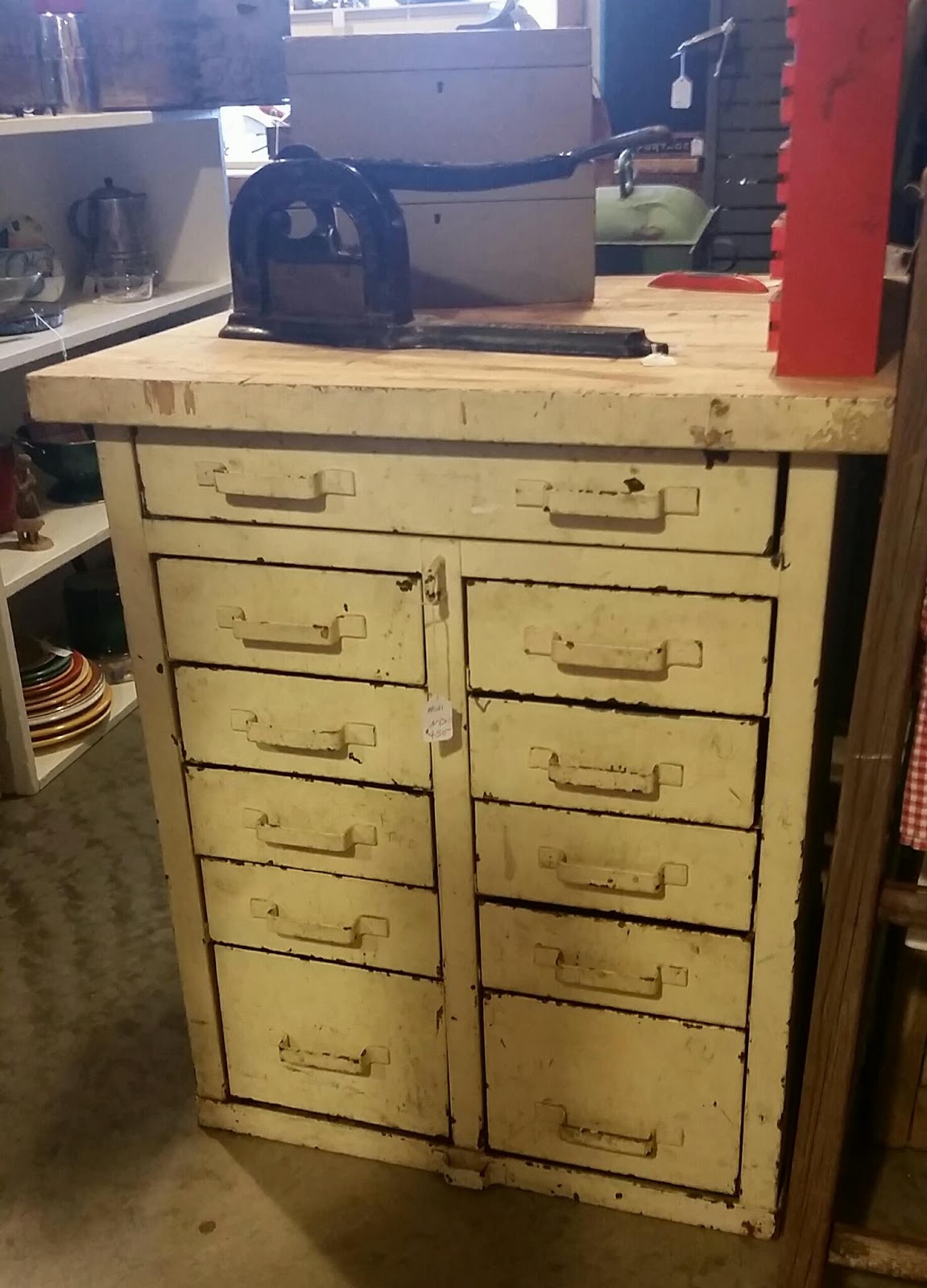 The Wade Creek House In Estacada Old Tool Chest