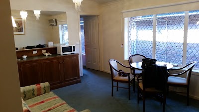 Photos of Elizabethan Lodge