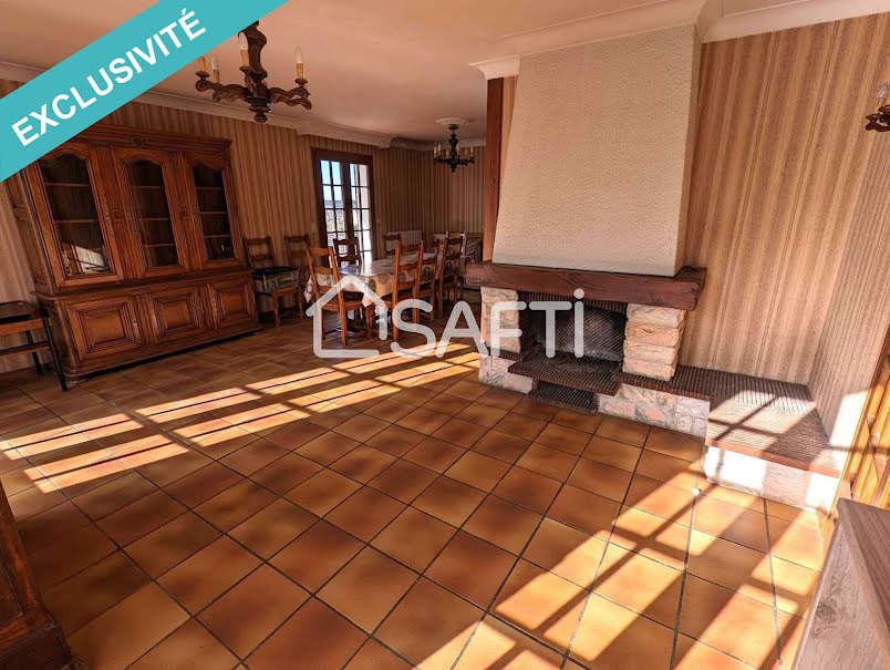 Vente maison 7 pièces 148 m² à Estivareilles (03190), 234 000 €