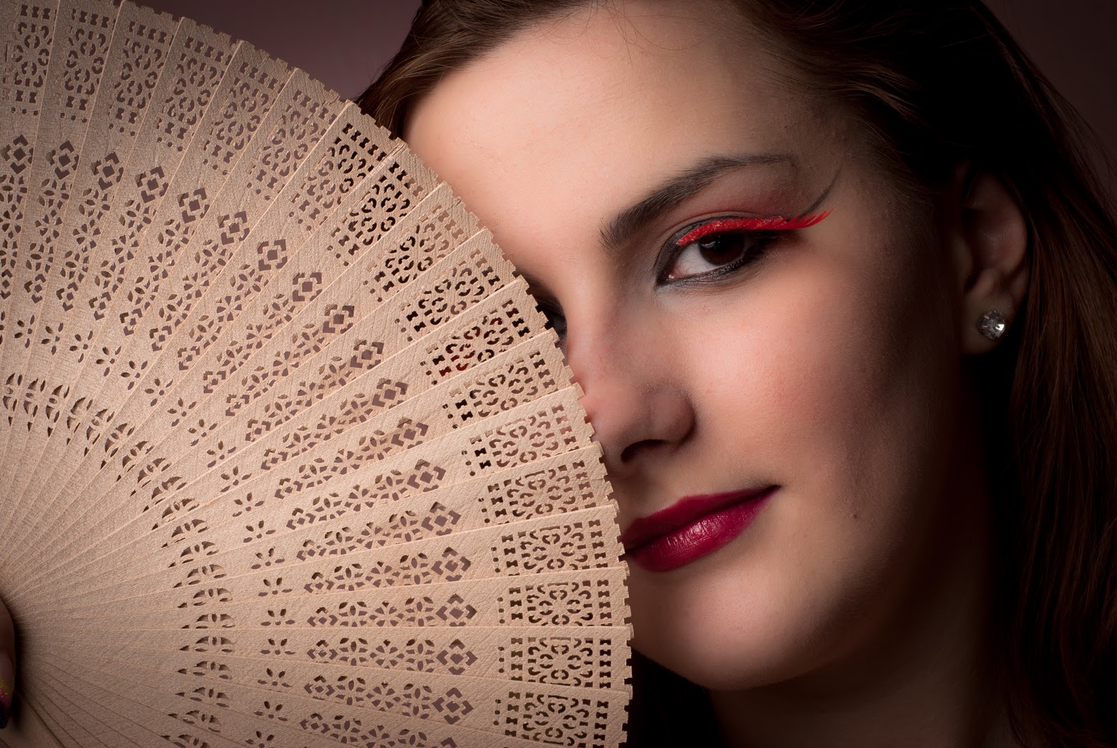 True colours of Make-up: A new approach of Moulin Rouge