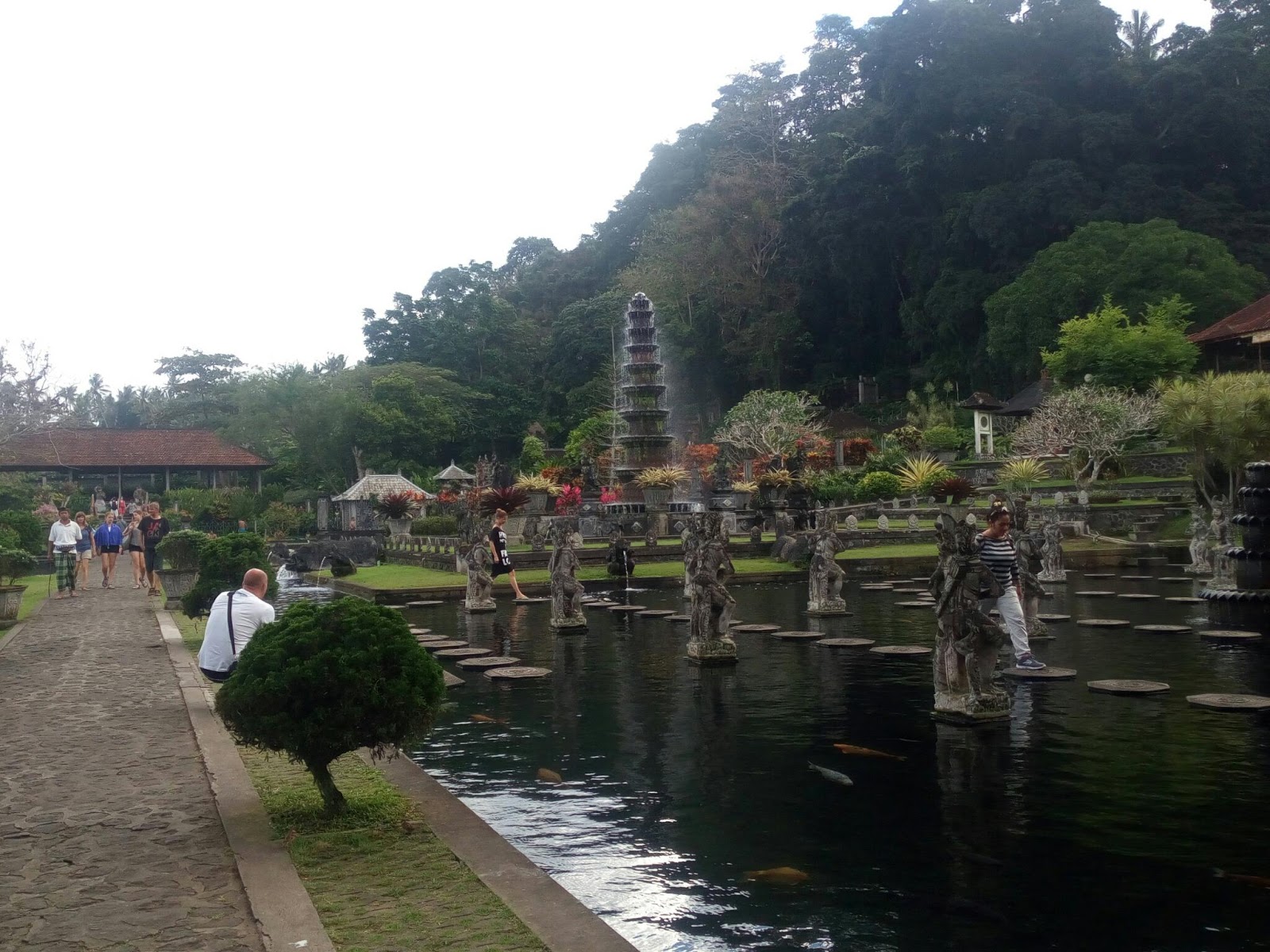 SAKAHAYANG Taman Air Tirta Gangga