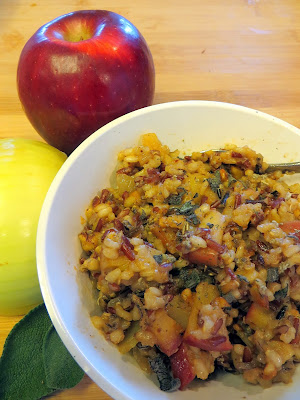 Recipe for a Thanksgiving that is vegetarian and gluten-free: sub stuffing with Harvest Quinoa with Apple and Walnuts