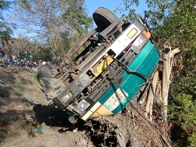 Truk Tangki CPO Terjun Bebas, Supirnya Tewas Ditempat