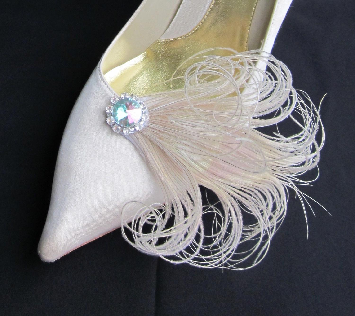 Ivory Peacock Feathers Wedding Shoe Clips. From Chuletindesigns