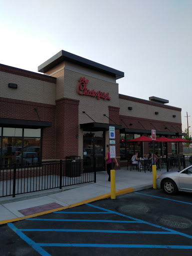 American Restaurant «Chick-fil-A Warminster», reviews and photos, 45 W Street Rd, Warminster, PA 18974, USA