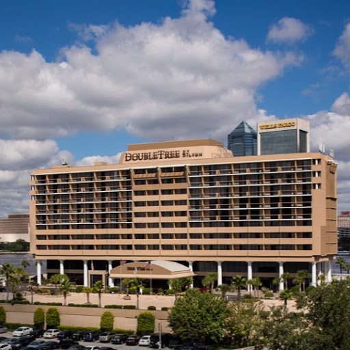 DoubleTree by Hilton Hotel Jacksonville Riverfront logo