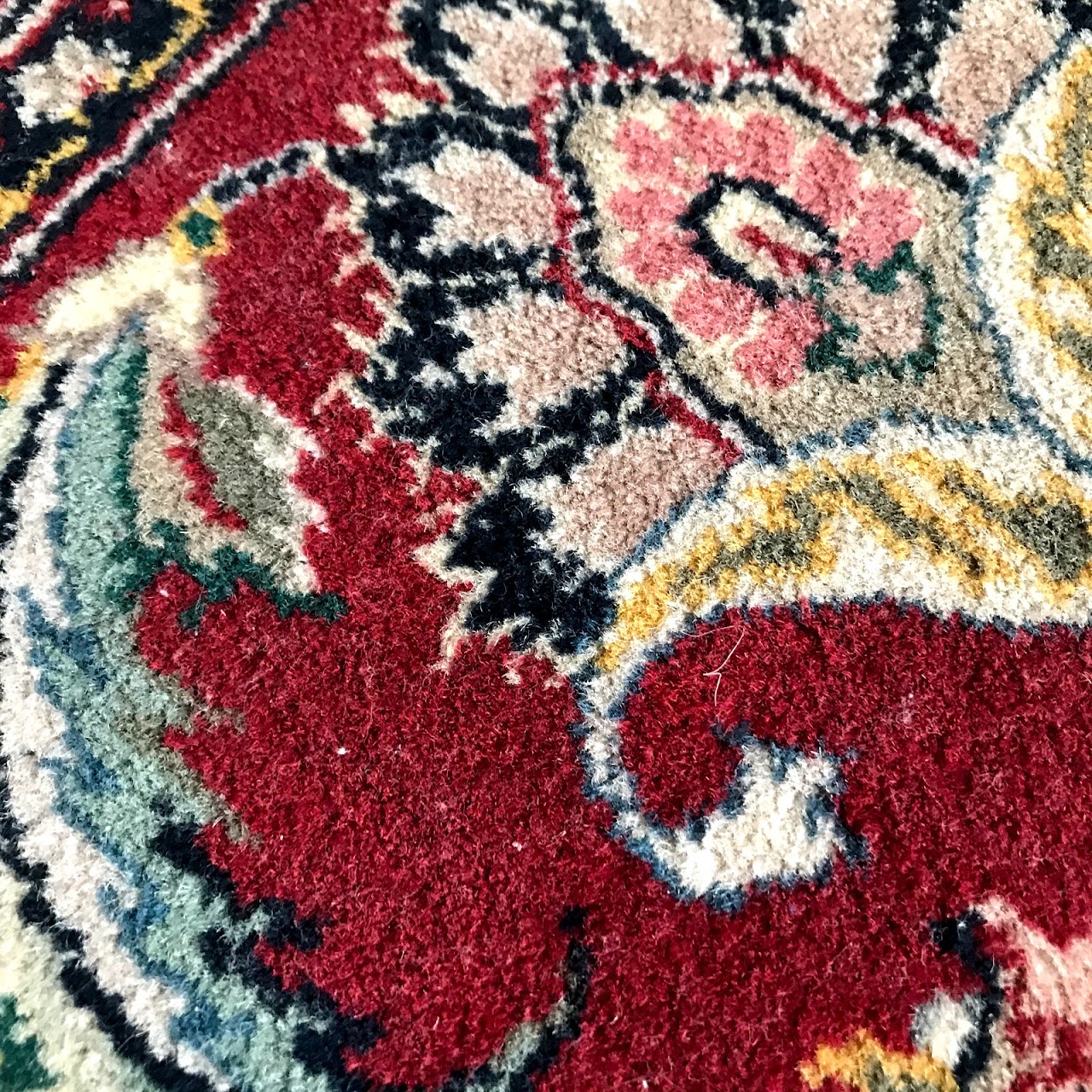 Mahal Style Wool Floral Area Rug