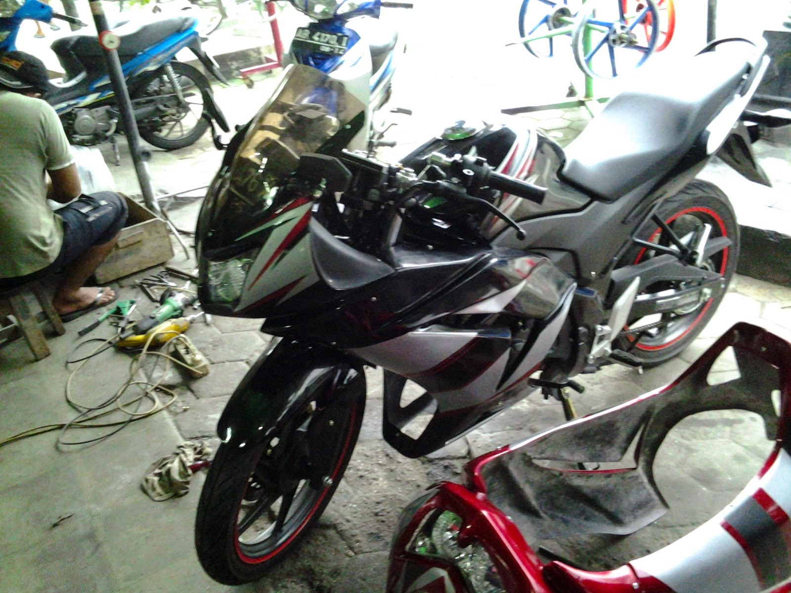 Download Koleksi Modifikasi Motor Ninja R Pake Fairing Terbaru