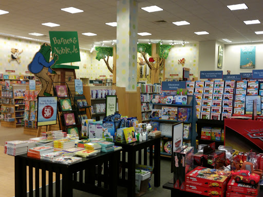 Book Store «Barnes & Noble + Starbucks», reviews and photos, 1350 Bald Hill Rd, Warwick, RI 02886, USA