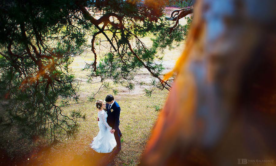 Fotógrafo de casamento Ivan Balabanov (ivando). Foto de 28 de abril 2014