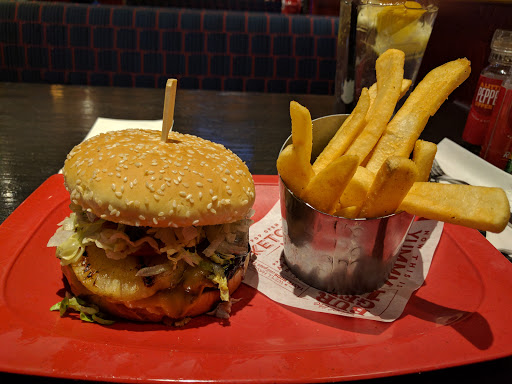 Hamburger Restaurant «Red Robin Gourmet Burgers», reviews and photos, 4802 Valley View Blvd NW, Roanoke, VA 24012, USA