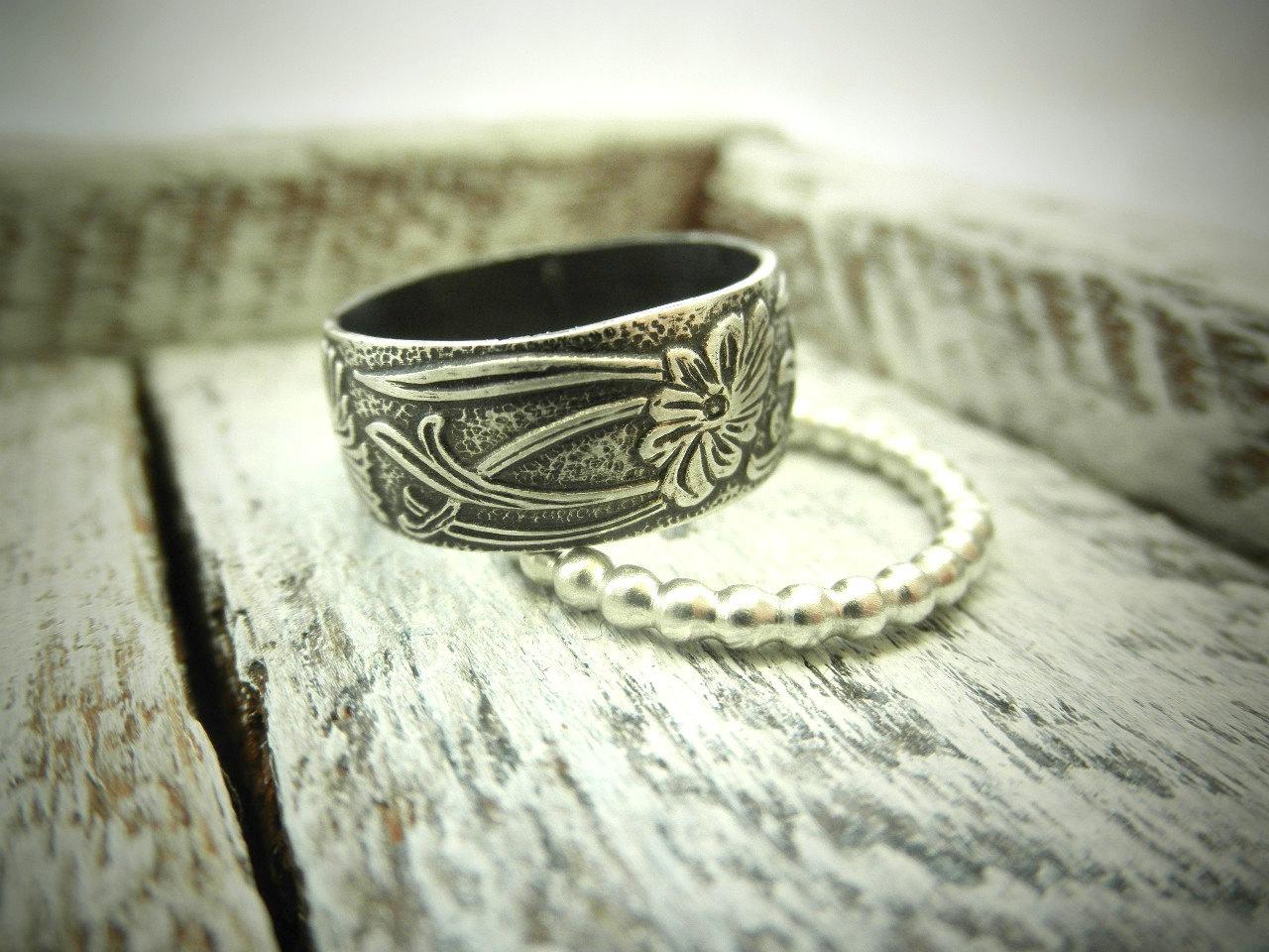 Classic Wedding Band Set