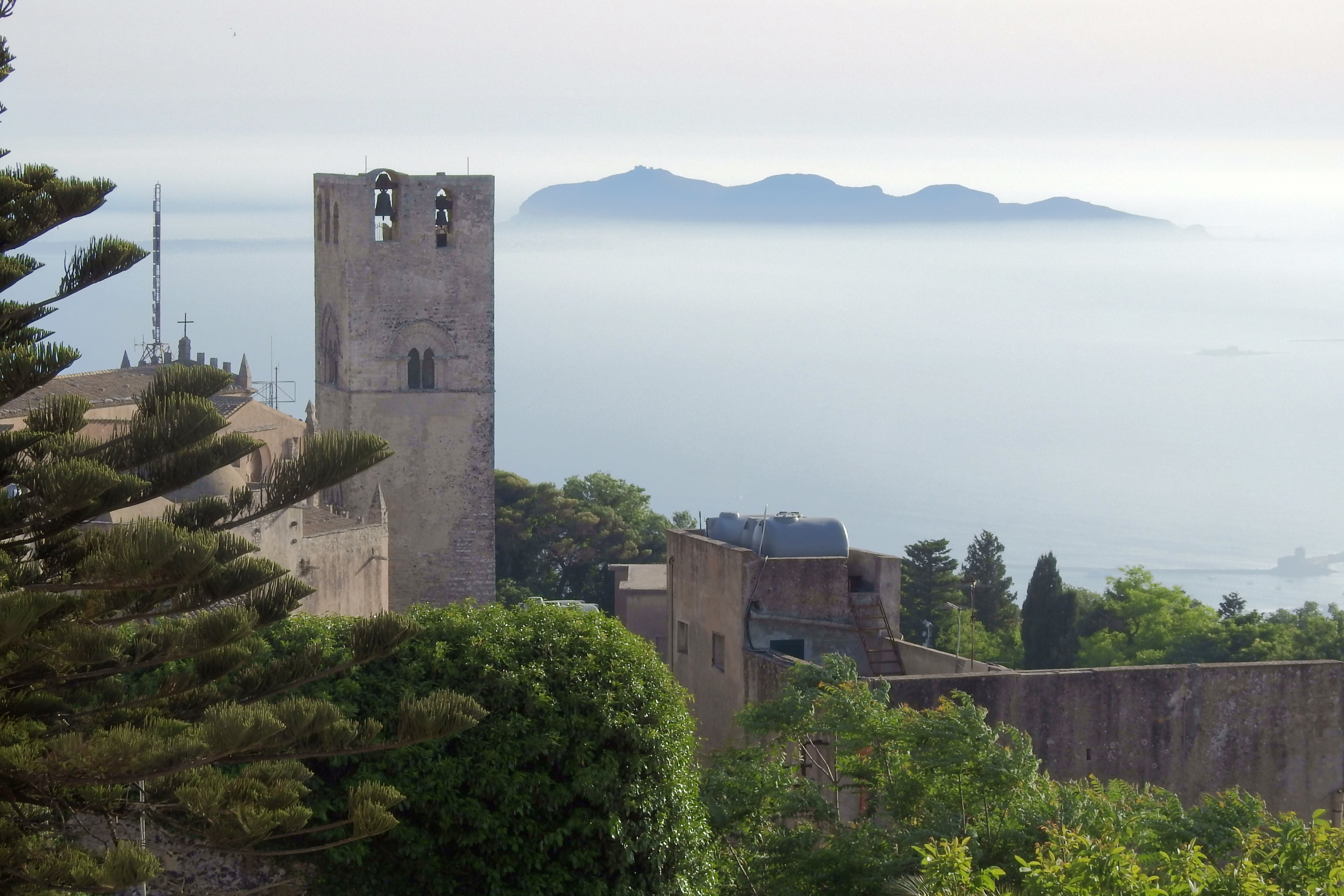 Isole Egadi nella nebbia di luciano55