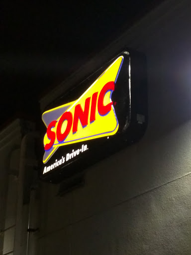 Fast Food Restaurant «Sonic Drive-In», reviews and photos, 100 Gravois Bluffs Cir Dr, Fenton, MO 63026, USA