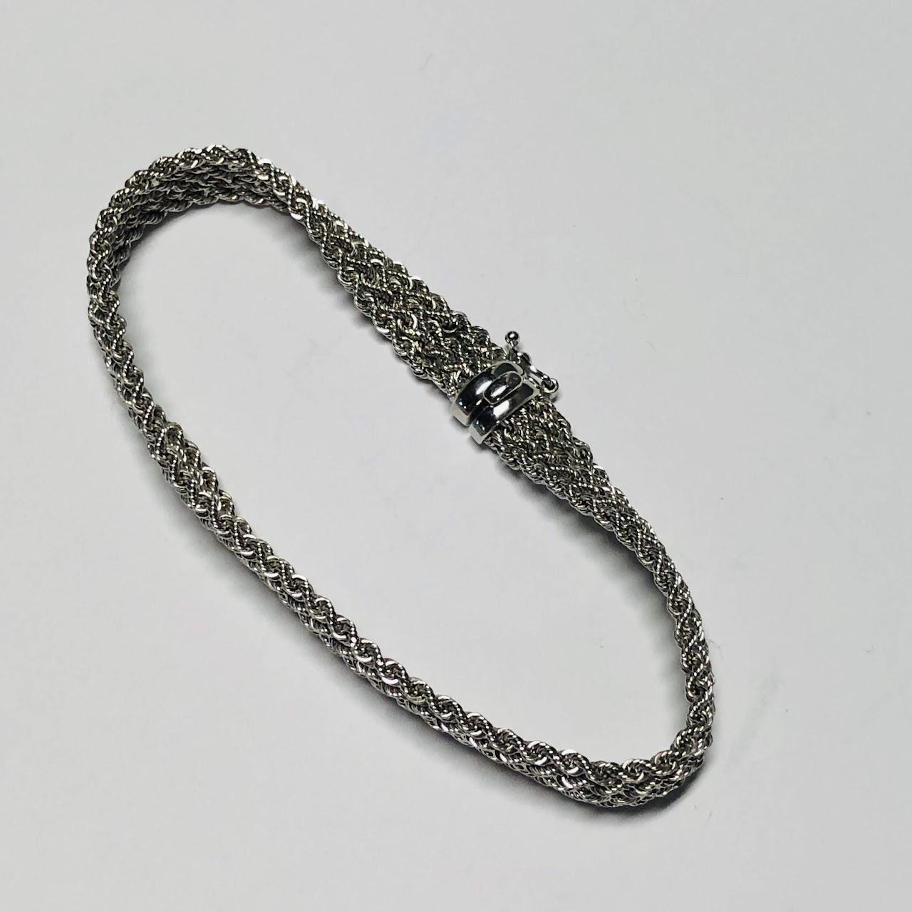 10 Kt. White Gold Mesh Bracelet