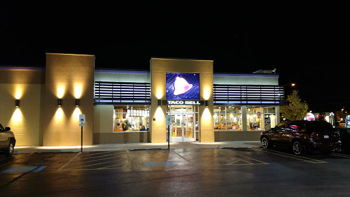 Mexican Restaurant «Taco Bell», reviews and photos, 231 Randall Rd, Lake in the Hills, IL 60156, USA