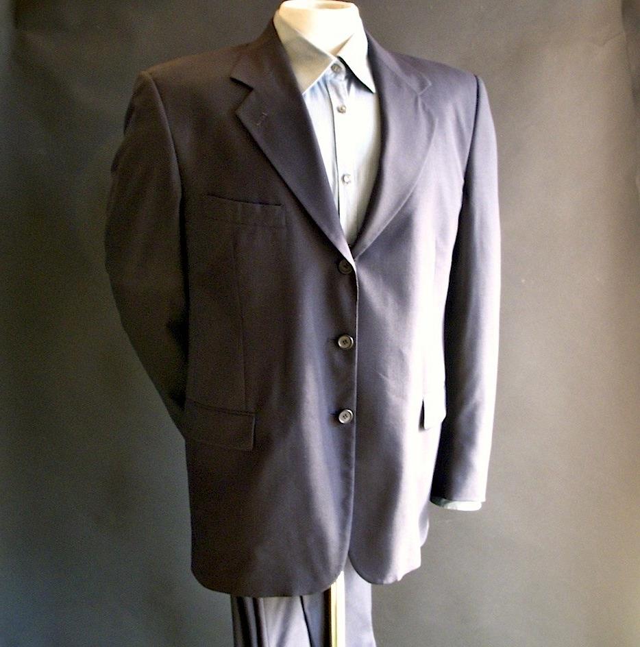 Designer Ungaro mens suit - 44