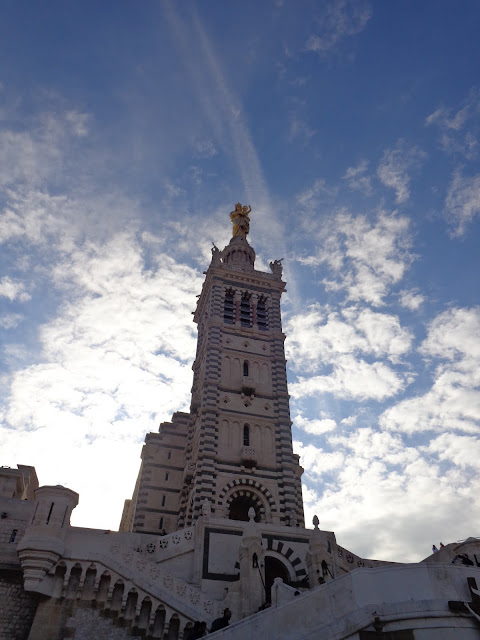 А включите-ка мне усилители качки! А подайте-ка белых пиджаков. Costa Paсifica февраль 13г