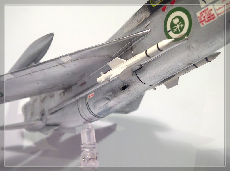 Miss Louise et ses potes: [ESCI] 1/72 - North American F-100D Super Sabre  "Pretty Penny" - Page 12 IMG_20151208_222655